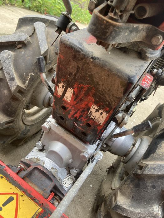 Vând motocultor profesional Antonio Carraro, model 42 / 472, fabricat în Italia
