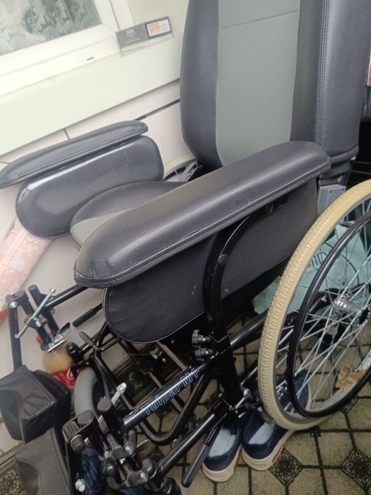 Коляска инвалида электрическая