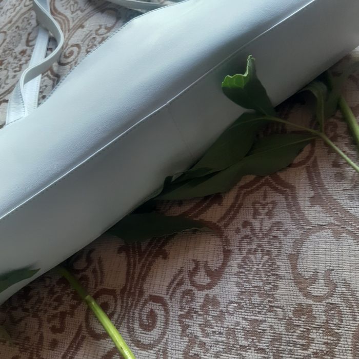Poșetă din piele naturală mănușă