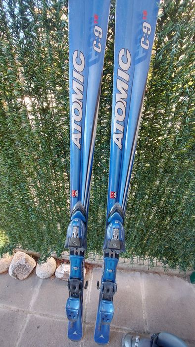 Продавач ски 170см и обувки