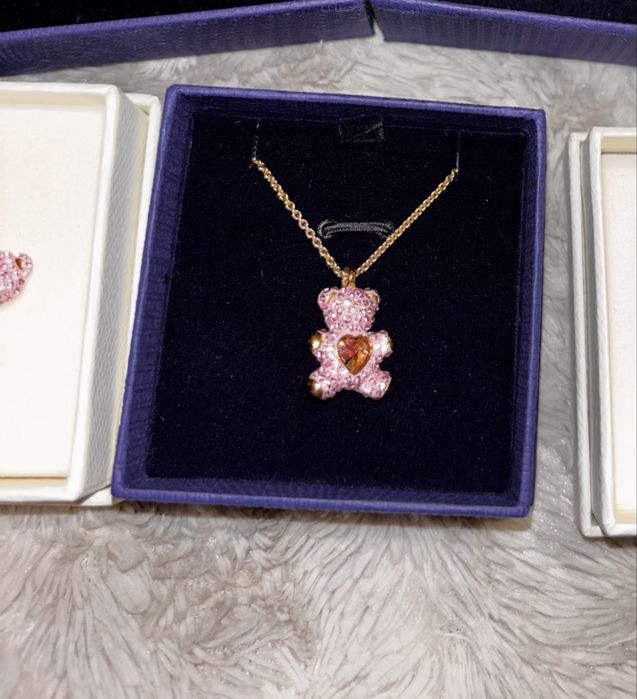 Swarovski колие и обеци мечета