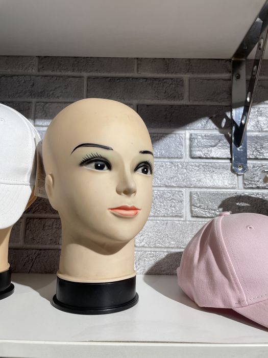 Оборудование для магазина одежды