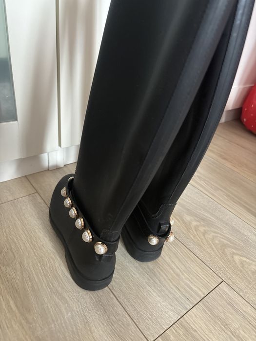 Гумени ботуши с перли