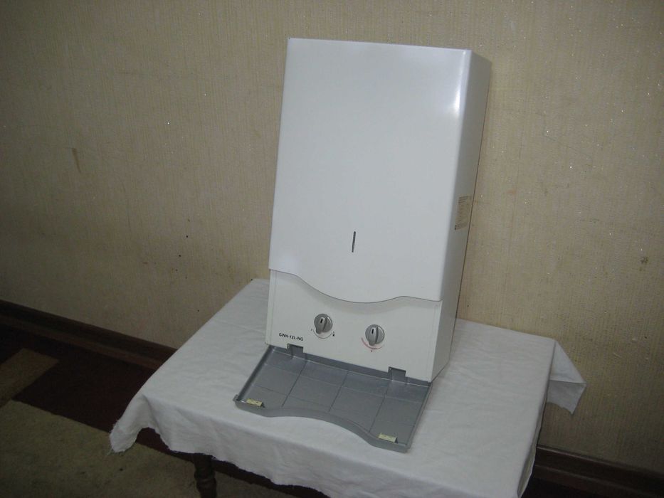 Водонагреватель проточный газовый VITALE 12лт оригинал отличном состоя