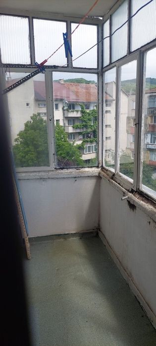 Vând garsonieră decomandată,zona Sensul Vechi