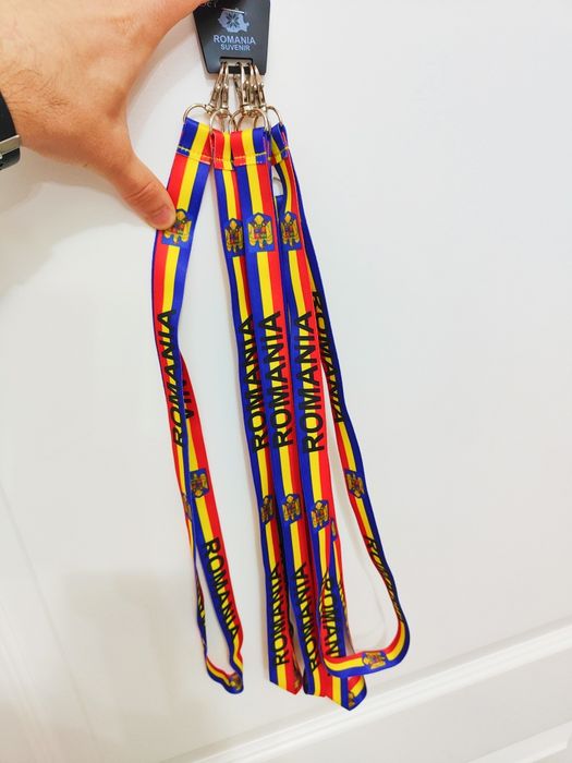 Eșarfă Romania / Șapcă Romania / Șnur Cheie Romania Șnur Ecuson