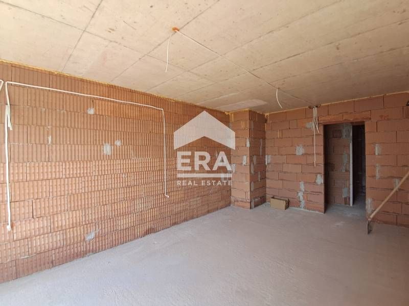 Продава се Тристаен апартамент в к.к. Св.Св. Константин и Елена - 137 кв.м за 2103 €/кв.м - Снимка #9