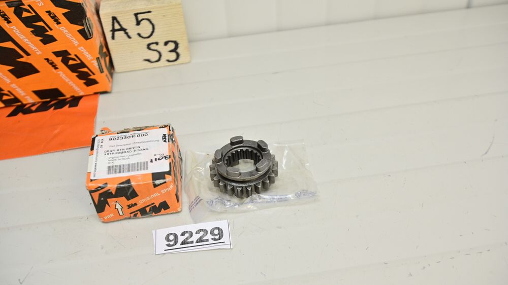 Husqvarna Svartpilen 250 401 2018 2023 Pinion treapta a 6 a de viteza