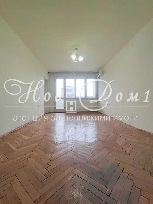 имот на среден етаж , без отстъпи и крайни стени в „сърцето“ на Чайка