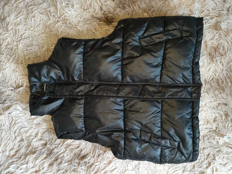 Продам жилетку на мальчика