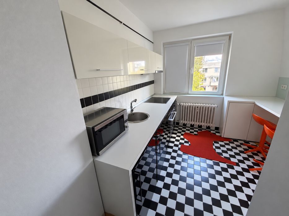 Mobilă bucătărie completă + electrocasnice Bosch / Electrolux / Beko – stare foarte bună