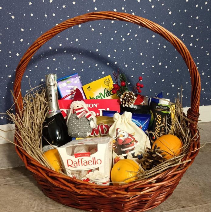 Корзины с наполнением подарки Алматы