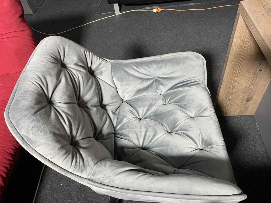 Scaune tip fotoliu  tapițerie din catifea