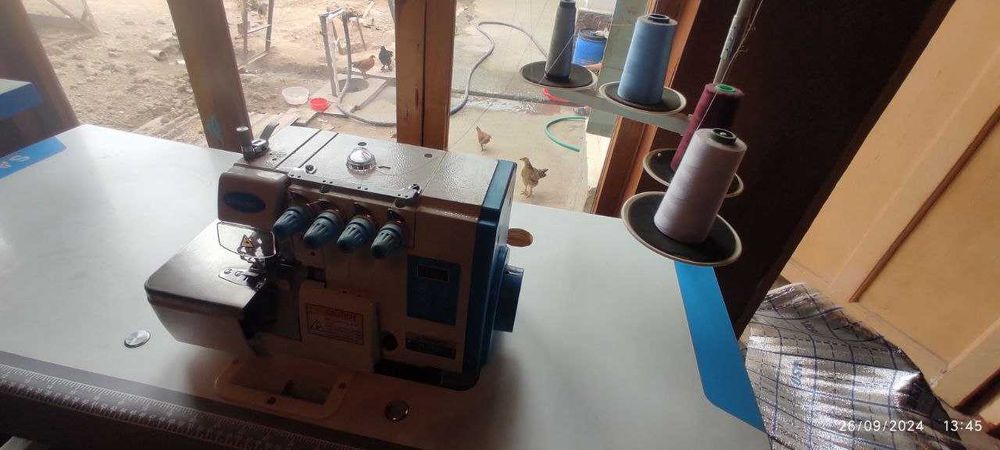 Продаю свою швению машинки новые