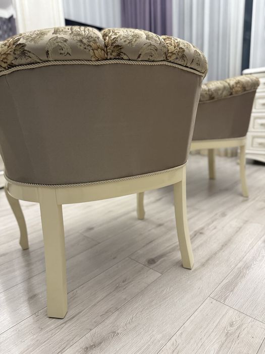 Кресла почти новые