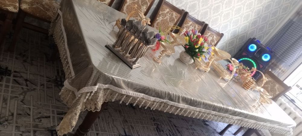 Комплект стол и стулья