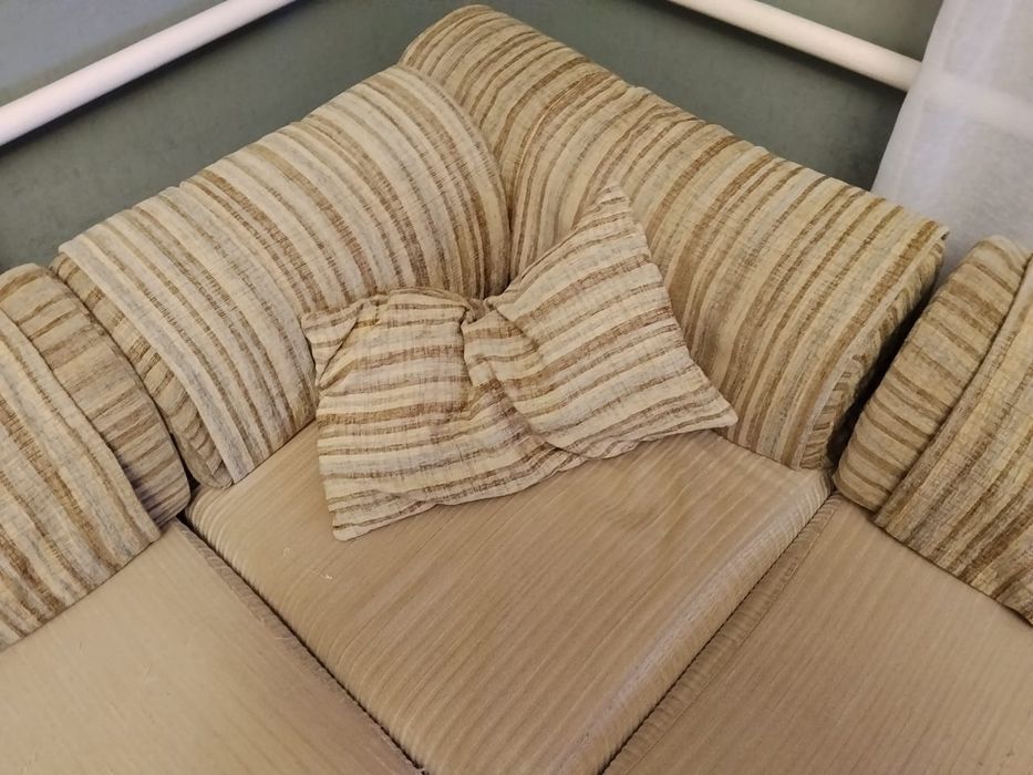 Диван мягкий уголок