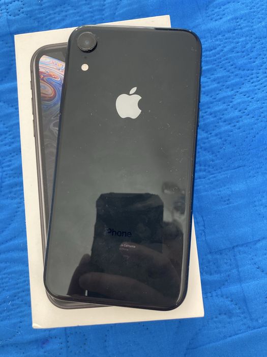 Продам iPhone xr. 64 гиг