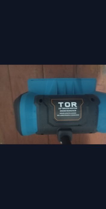 Продам мини снегоуборщик