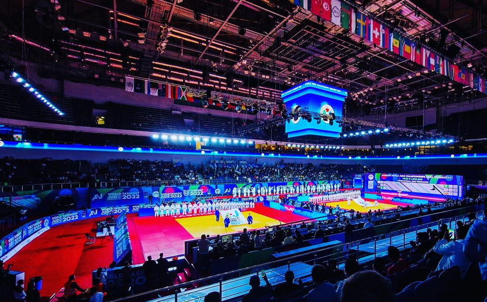 Наружная реклама Рекламные плакат.Объёмные буквы.Печат на баннере и ор