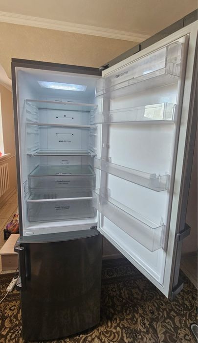 Холодильник  LG продам
