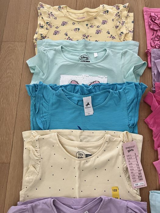 Lot 12 tricouri fete, masuri 122-128