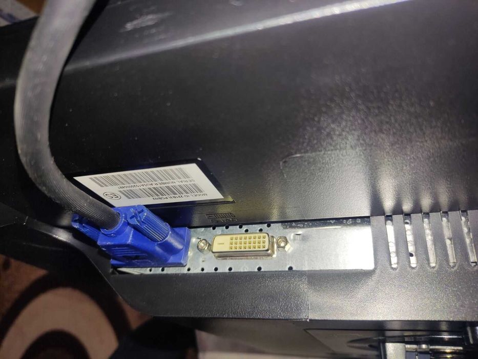 Монитор Philips Brilliance 221B LED с вградени колонки и usb hub