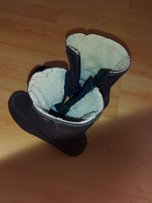 Дамски велурени боти