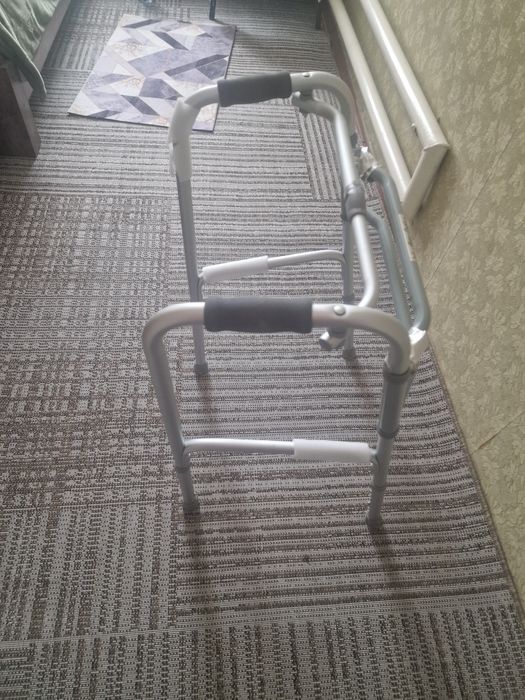 Ходунки для взрослых