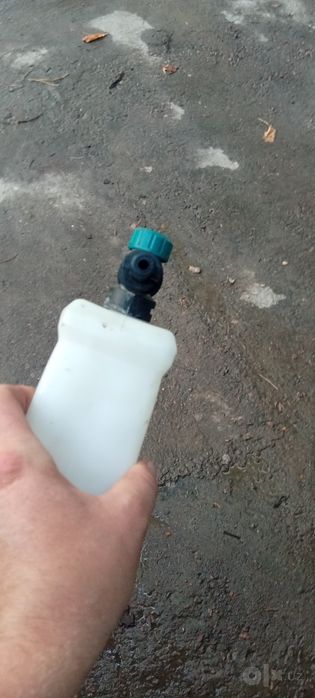Бачок для распыления пены