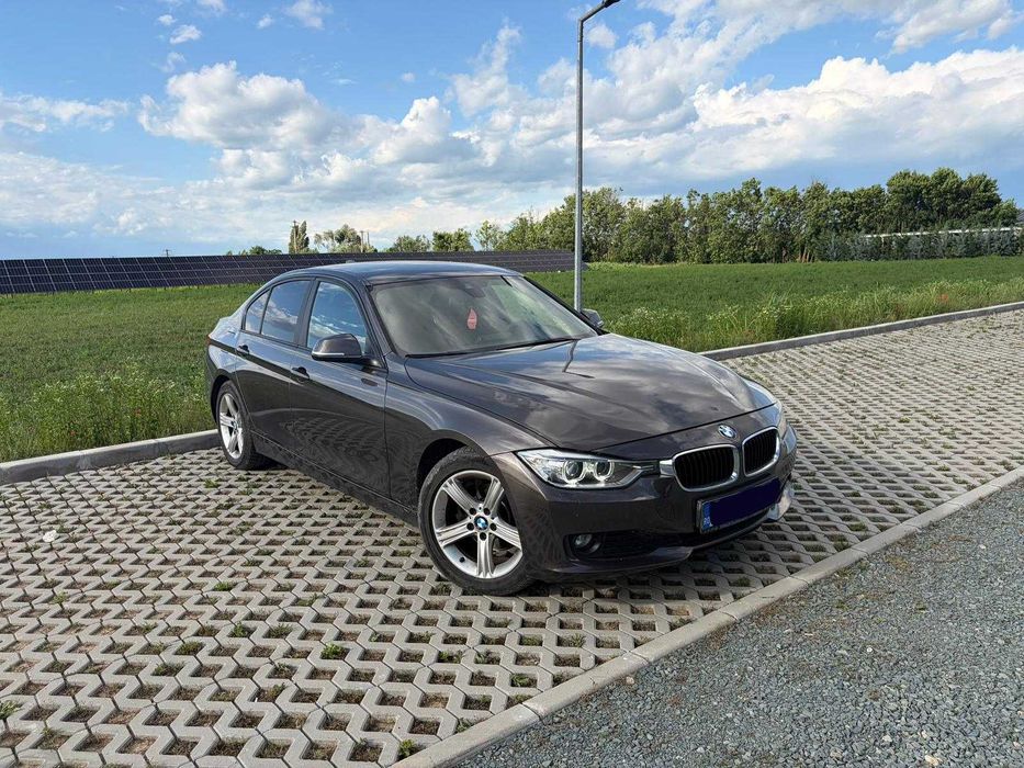 BMW SERIA 3 F30 / 318D / Cutie automata/ Interior full black