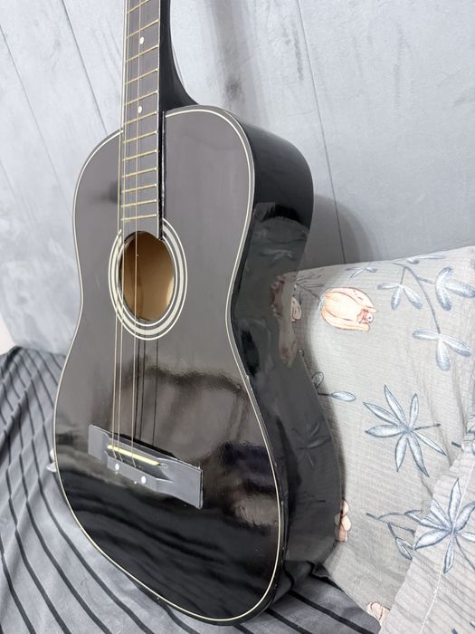 Гитара Madina.