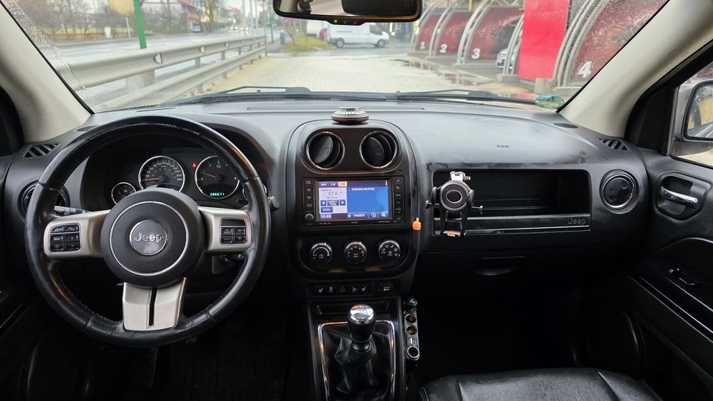 Variante  / Vând Jeep compass - 2011 - euro 5 - acte valabile - suv