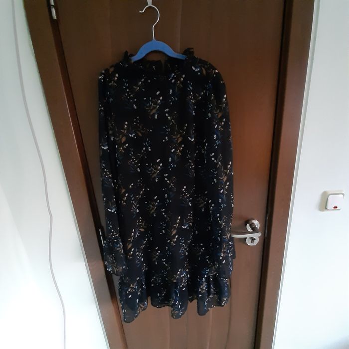 Рокля на марката Trendyol