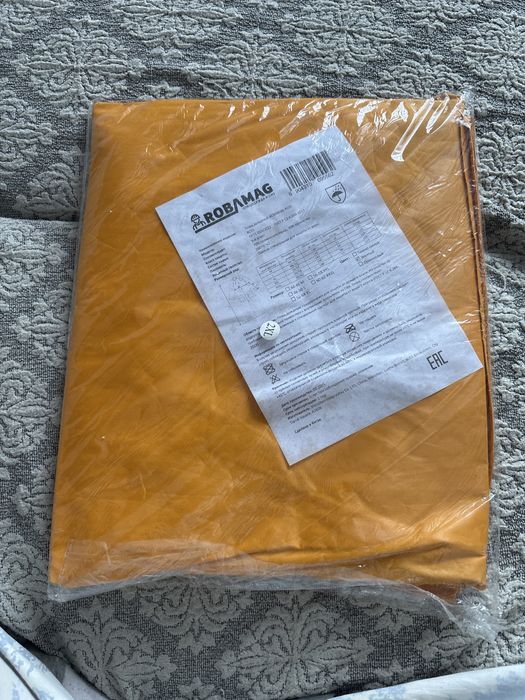 Продам дождивик желтого цвета