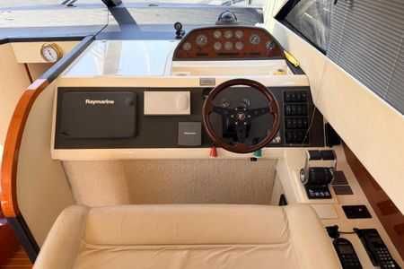 Fairline 40 phantom yachts луксозна яхта