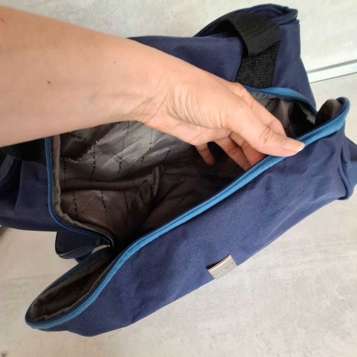 Платнен туристически сак и 2 броя раници за пътуване