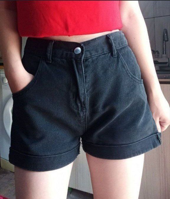 Джинсовые шорты и юбка