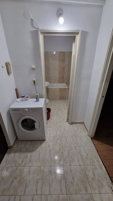 Închiriez garsonieră Luminisului  bloc 3