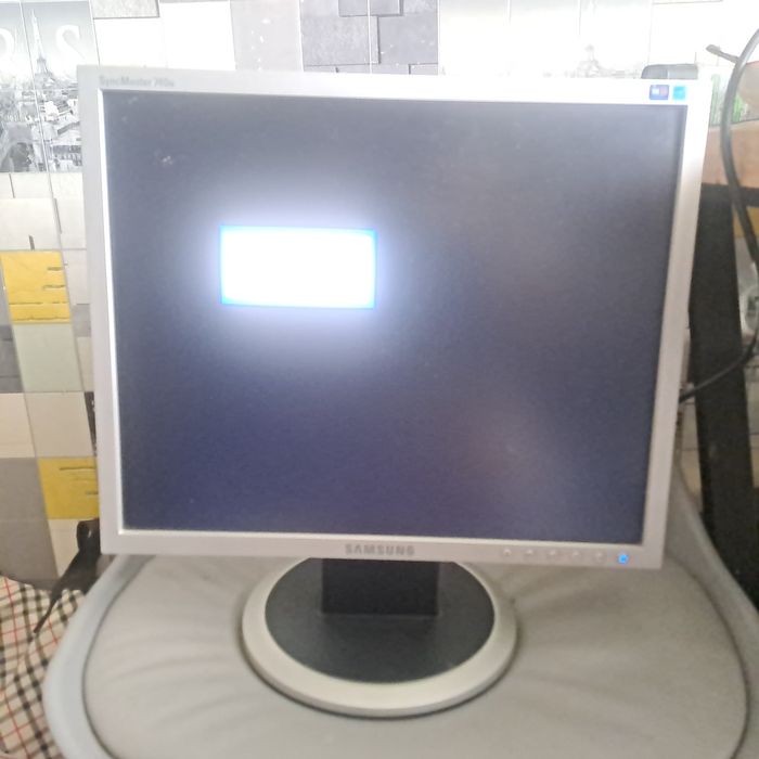 Продам монитор lg