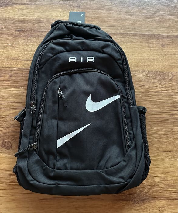 Черна раница Nike Air