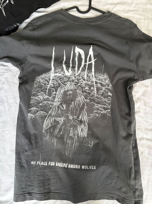 Редки тениски на Luda