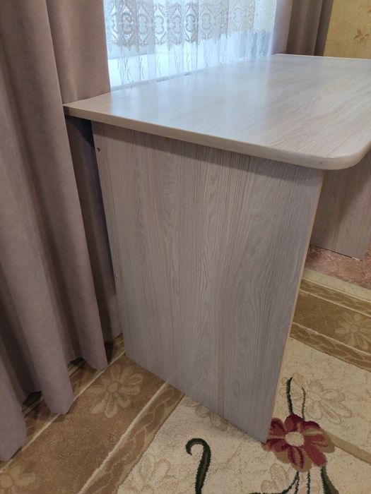 Продам Стол письменный