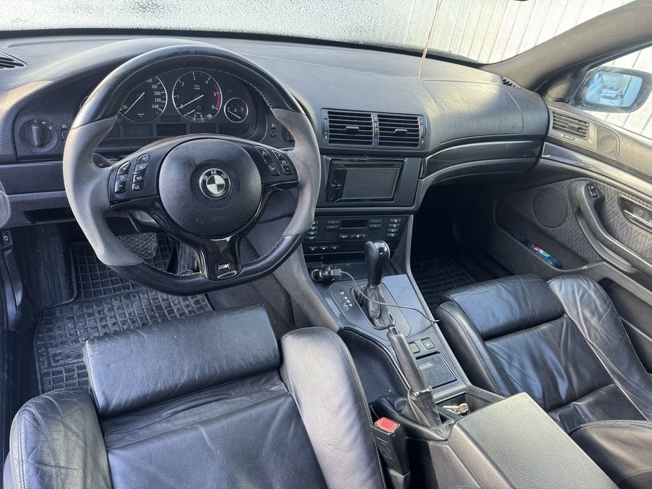 Vand/ schimb cu masina de teren!Bmw e39 525 din 2003fl
