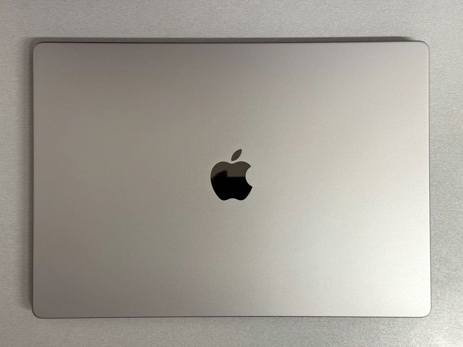 Apple MacBook Pro M1 Max - 64GB RAM - 4TB SSD