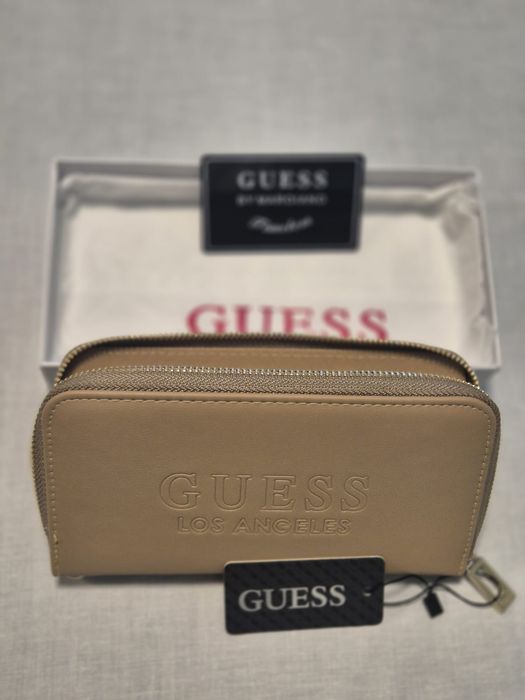 Portofel Guess, Nou cu etichetă