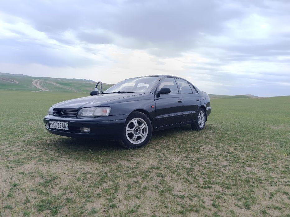 Toyota carina e 1996 yil