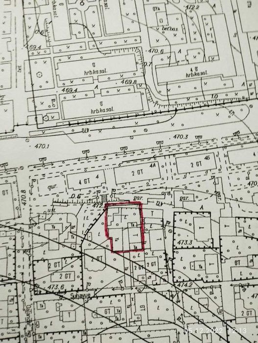 Участок отличный 13 соток закрытый двор не окружённый высотными домами