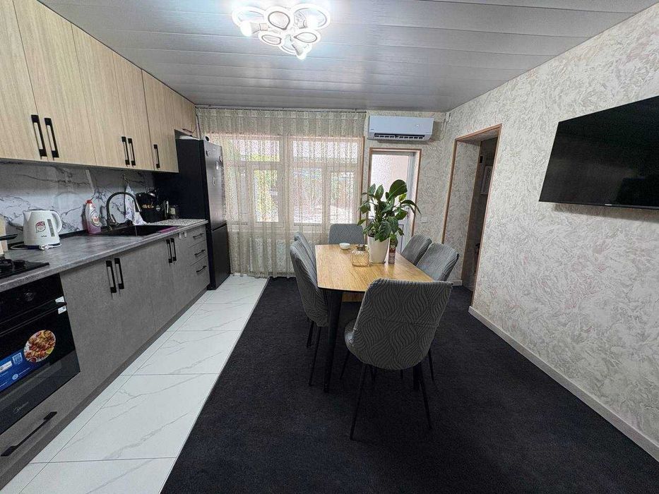 Продаётся  Участок на  Центр луначарский Срочно