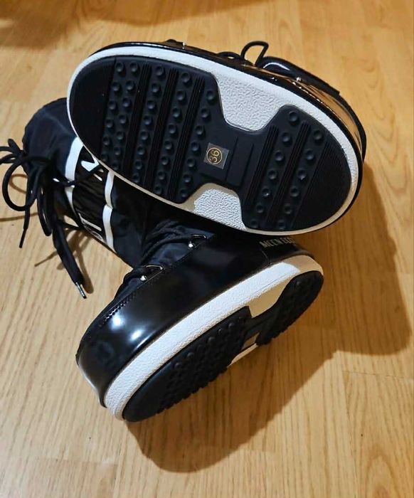 Чисто нови апрески/ботуши Moon Boot